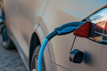 Wykorzystanie fundamentów prefabrykowanych dla stacji ładowania samochodów